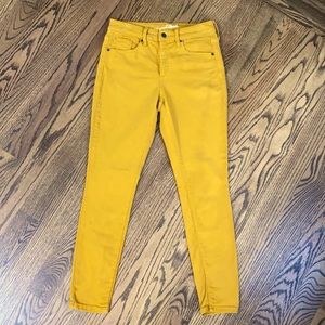 Universal Thread Mustard Skinny Jeans. Size 4/27R